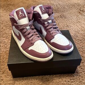 Nike Air Sneakers in Maroon and White